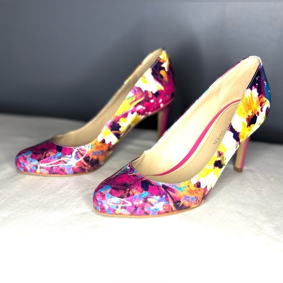 Marc Fisher Womens Size 6.5 Universe Pink Multi Closed Toe Classic Pumps Floral - Picture 1 of 12